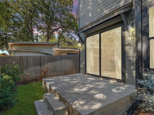 2211 Santa Rosa ST, Austin TX 78702