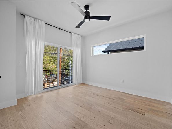 2211 Santa Rosa ST, Austin TX 78702