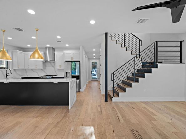 2211 Santa Rosa ST, Austin TX 78702