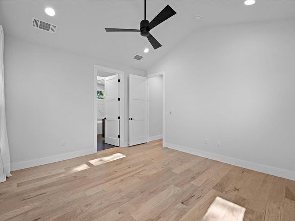 2211 Santa Rosa ST, Austin TX 78702