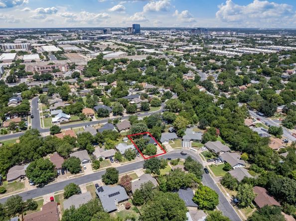 10206 Oak Hollow CIR, Austin TX 78758