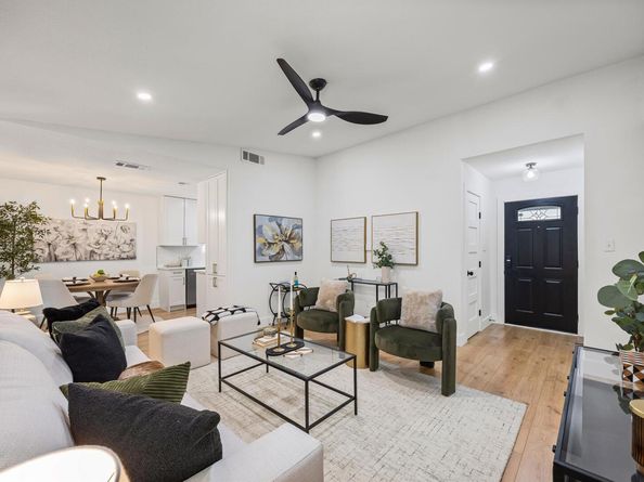 10206 Oak Hollow CIR, Austin TX 78758