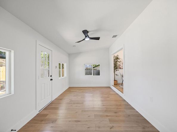 10206 Oak Hollow CIR, Austin TX 78758