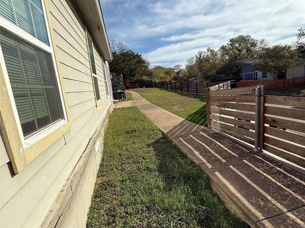 1313 Delano ST, Austin TX 78721