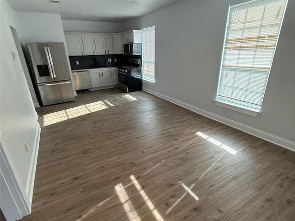 1313 Delano ST, Austin TX 78721