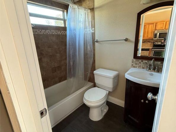 1313 Delano ST, Austin TX 78721