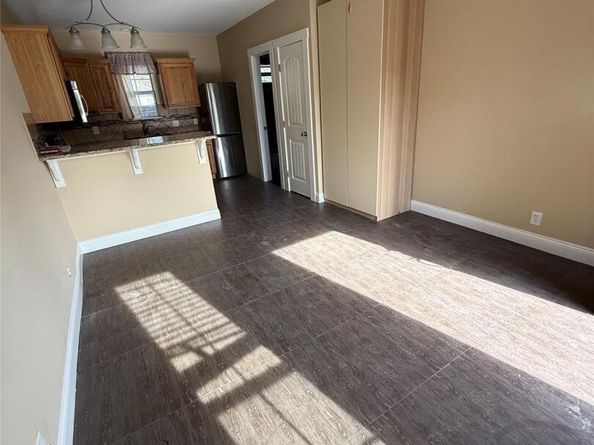 1313 Delano ST, Austin TX 78721