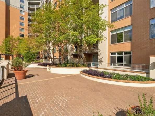 54 Rainey ST 1015, Austin TX 78701