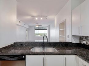 54 Rainey ST 1015, Austin TX 78701