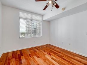 54 Rainey ST 1015, Austin TX 78701
