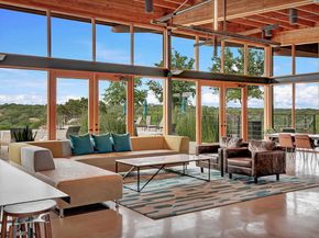 100 Peach Orchard LN, Georgetown TX 78628