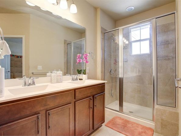 417 Epiphany LN, Pflugerville TX 78660