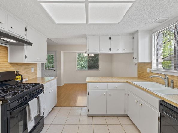 1030 Wisteria TRL, Austin TX 78753