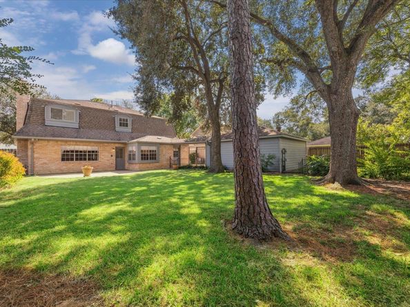 11334 Chevy Chase, Houston TX 77077