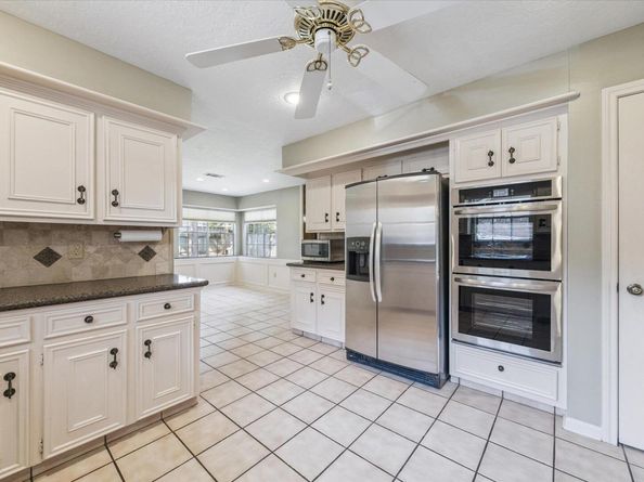 11334 Chevy Chase, Houston TX 77077
