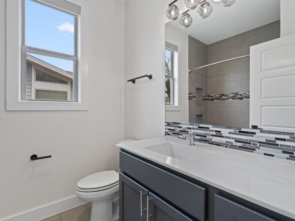 900 Banister LN D, Austin TX 78704