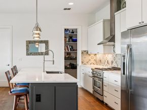 2211 New York Ave A, Austin TX 78702