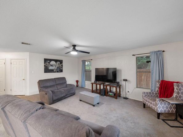 1207 Rolling Ridge DR, Round Rock TX 78665