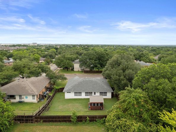 1207 Rolling Ridge DR, Round Rock TX 78665