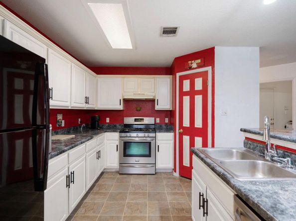 1207 Rolling Ridge DR, Round Rock TX 78665