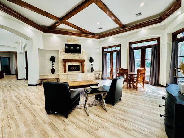 2320 Gracy Farms LN 1432, Austin TX 78758