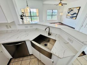 2320 Gracy Farms LN 1432, Austin TX 78758