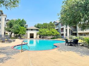 2320 Gracy Farms LN 1432, Austin TX 78758