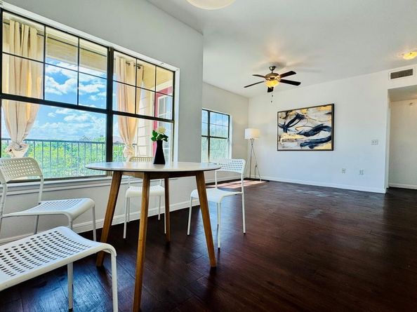 2320 Gracy Farms LN 1432, Austin TX 78758