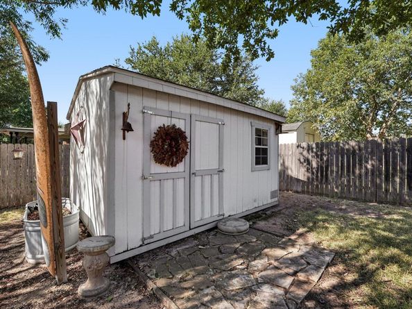 1105 Pigeon Forge DR, Pflugerville TX 78660