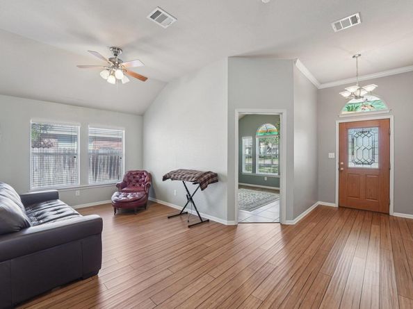 1105 Pigeon Forge DR, Pflugerville TX 78660