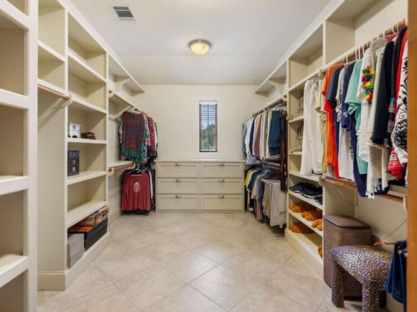 17701 Navigation LN, Lago Vista TX 78645