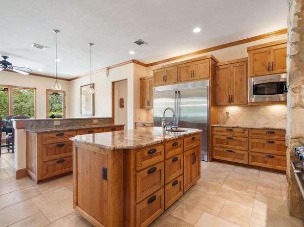 17701 Navigation LN, Lago Vista TX 78645