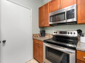 802 S 1st ST 115, Austin TX 78704