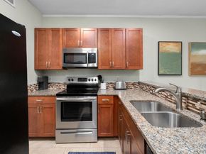 802 S 1st ST 115, Austin TX 78704