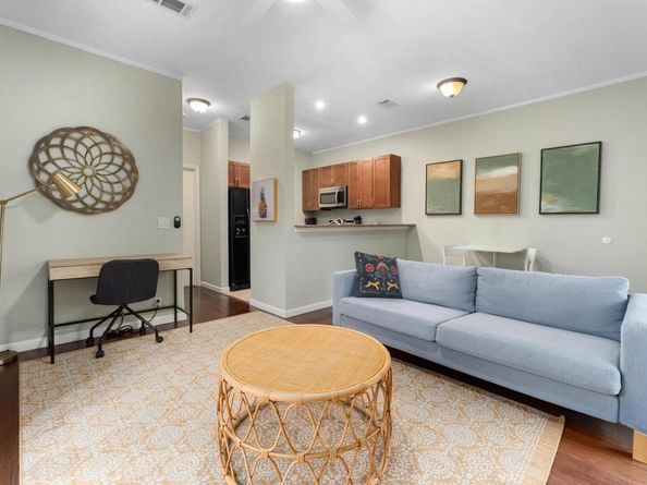 802 S 1st ST 115, Austin TX 78704