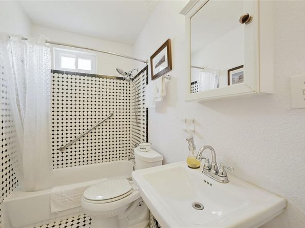 68 Mildred ST, Austin TX 78702