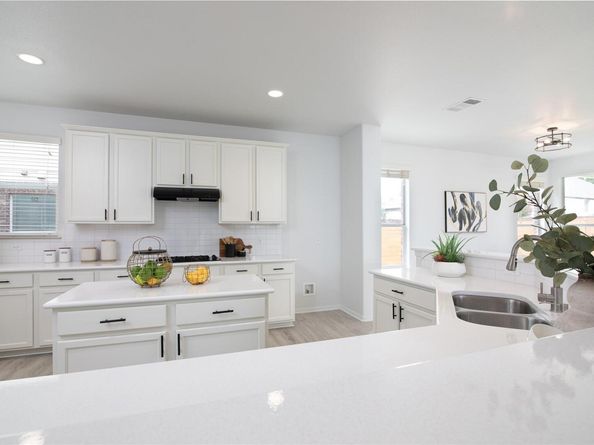 2106 Asbury Park DR, Round Rock TX 78665