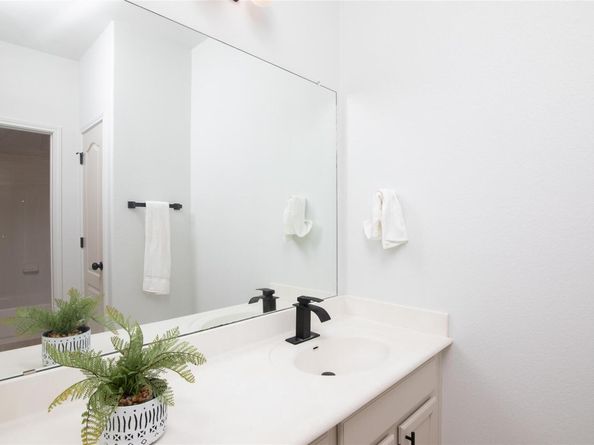 2106 Asbury Park DR, Round Rock TX 78665
