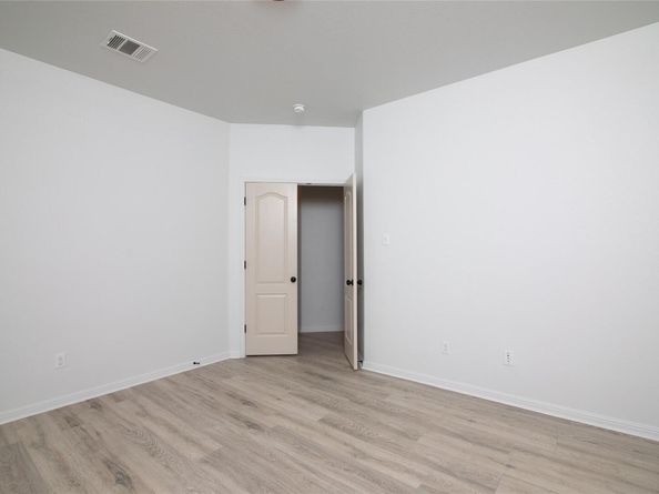 2106 Asbury Park DR, Round Rock TX 78665