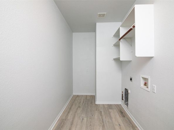 2106 Asbury Park DR, Round Rock TX 78665