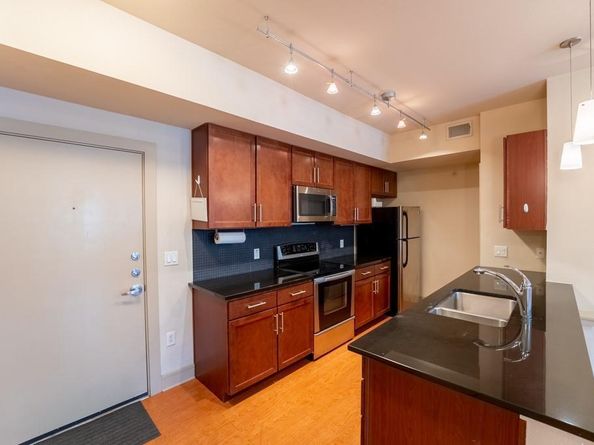 3016 Guadalupe ST 212, Austin TX 78705