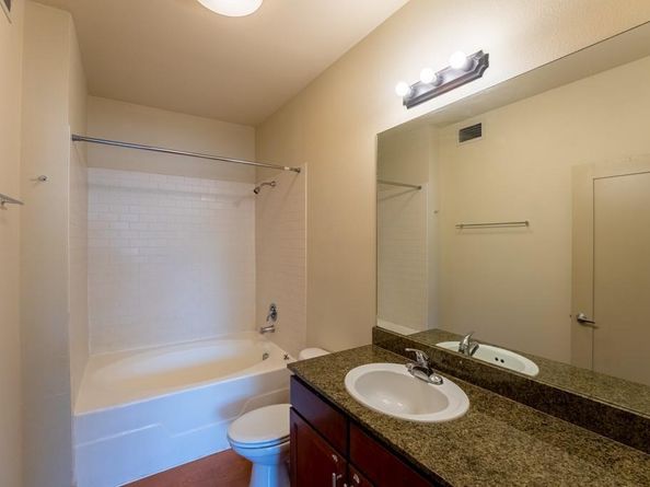 3016 Guadalupe ST 212, Austin TX 78705