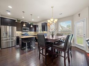 10812 Gates LN 441, Austin TX 78750