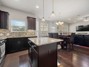 10812 Gates LN 441, Austin TX 78750