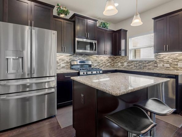 10812 Gates LN 441, Austin TX 78750