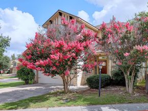 10812 Gates LN 441, Austin TX 78750