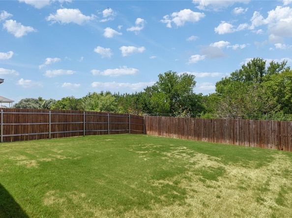 46 Snowy Plover LN, Leander TX 78641