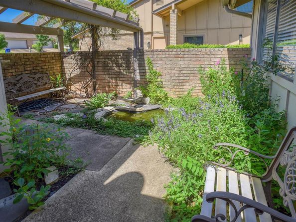 2534 Stoutwood CIR, Austin TX 78745