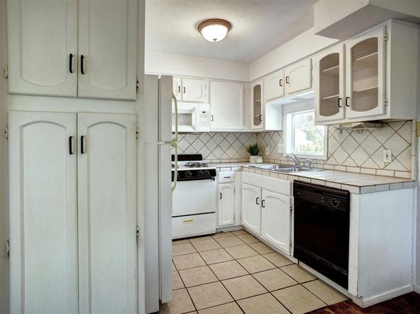 2534 Stoutwood CIR, Austin TX 78745