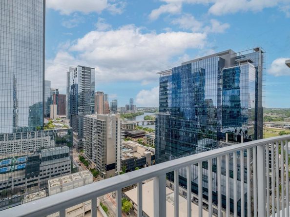 360 Nueces ST 2407, Austin TX 78701